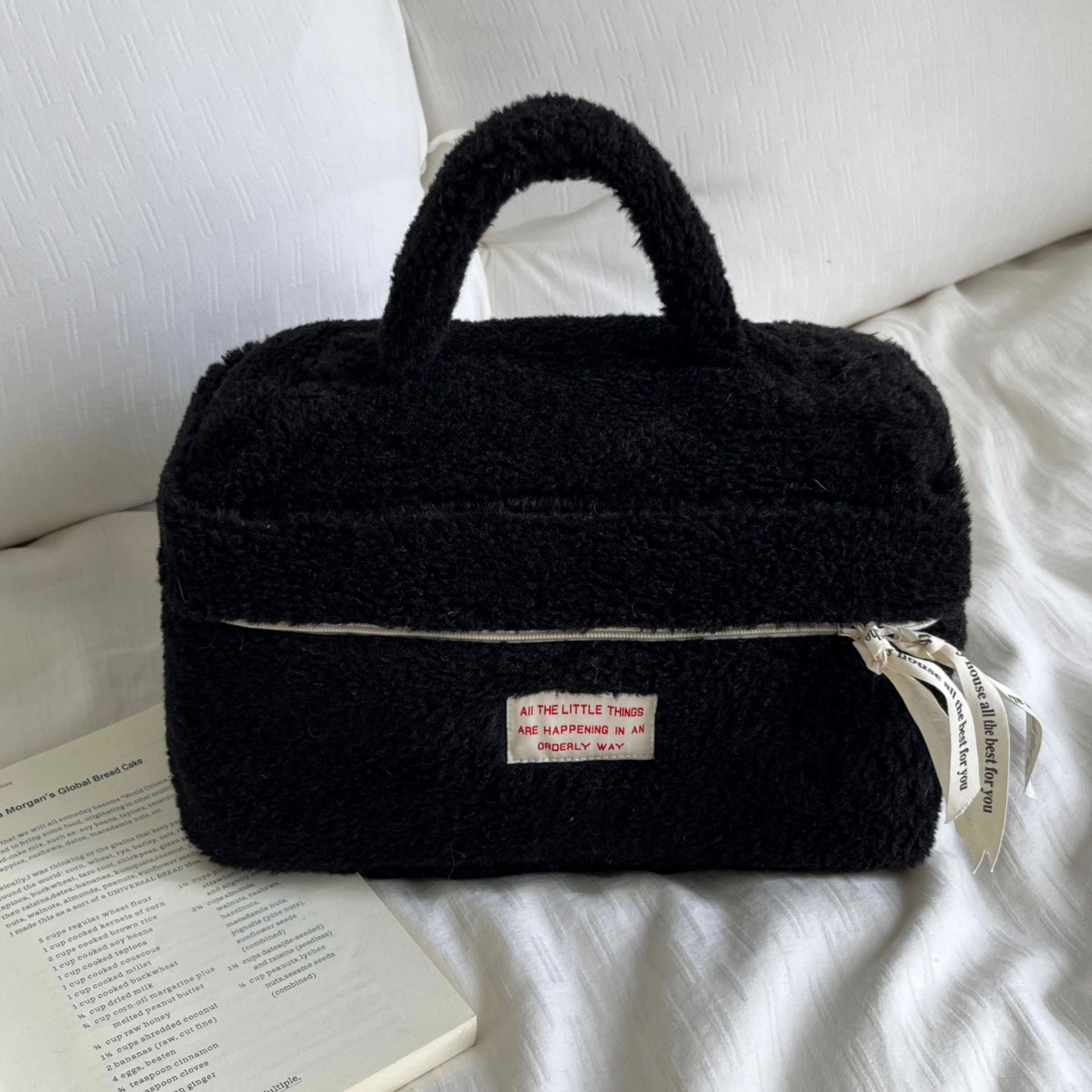 Wholesale Plush Makeup Bags, Wash Bags, Large Capacity Portable Travel Storage Bags